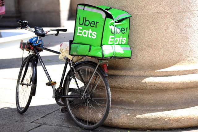 "Una crescita non in linea con le aspettative": Uber Eats interrompe le consegne in Italia