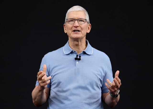 Apple in calo. Tim Cook prevede un impatto negativo di 900 milioni di dollari a causa dei dazi