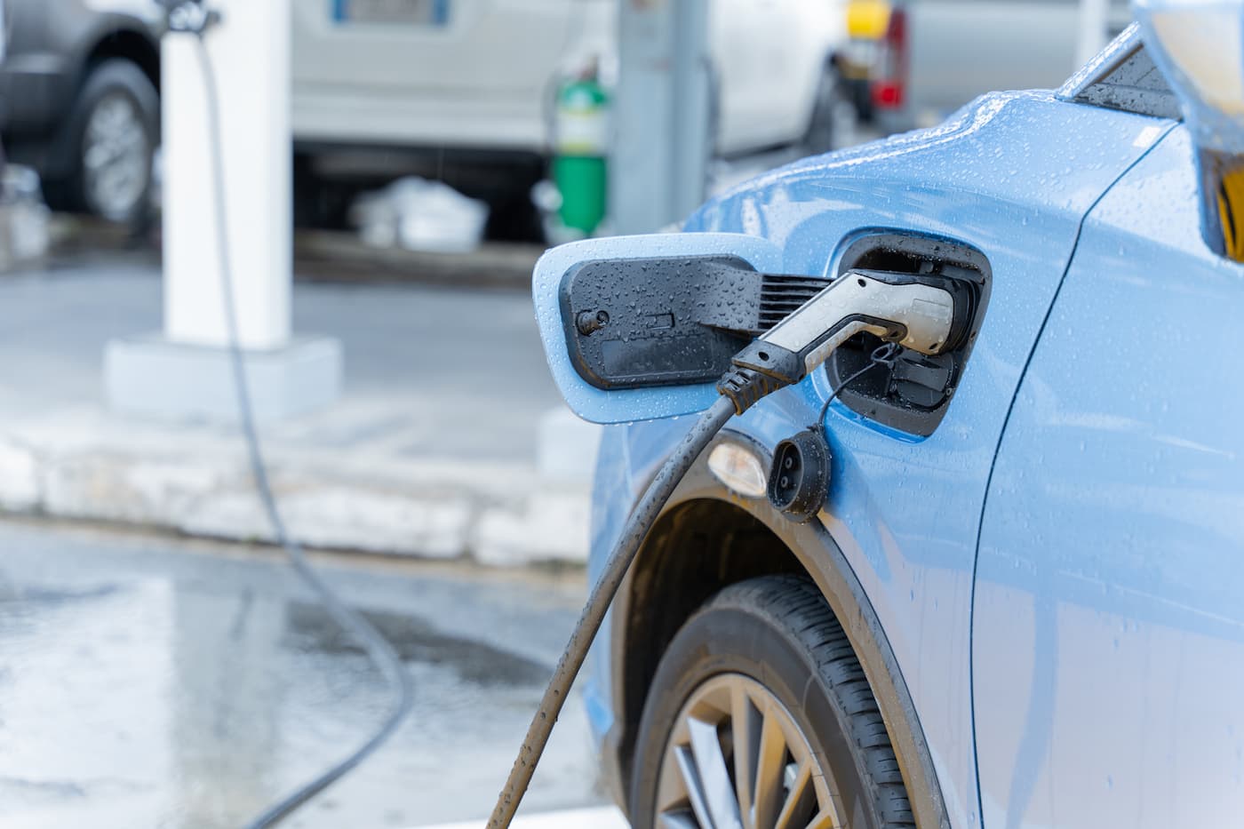 L'annuncio di Toyota: "Nuove batterie per auto elettriche ricaricabili in 10 minuti"