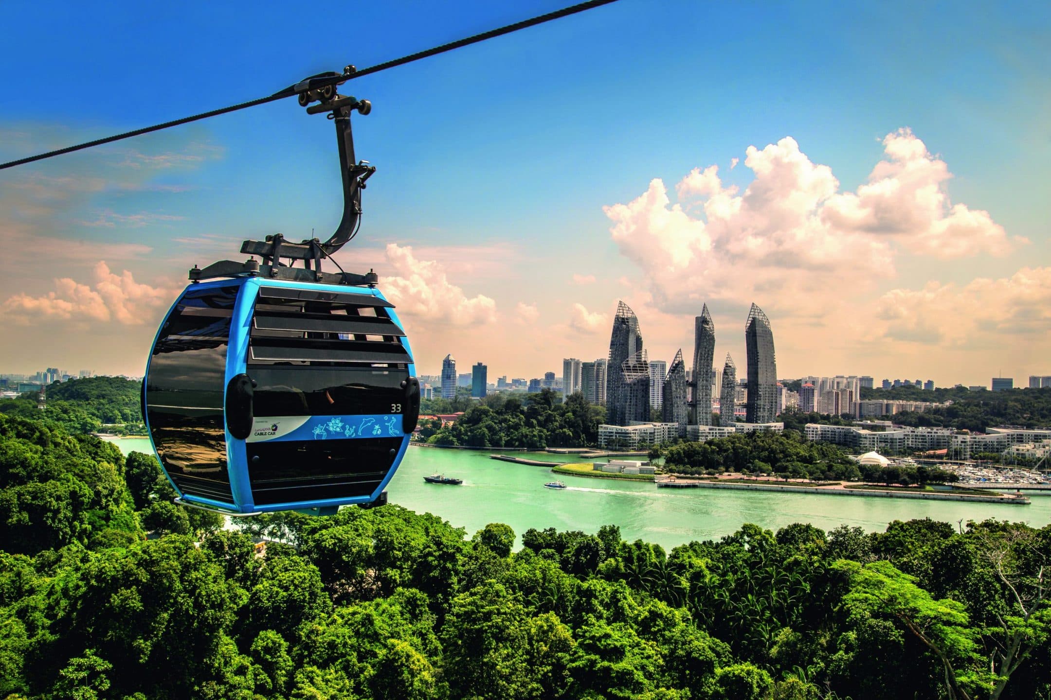 Per aggirare il traffico, ci si passa sopra: la mobilità urbana sostenibile delle funivie di Doppelmayr