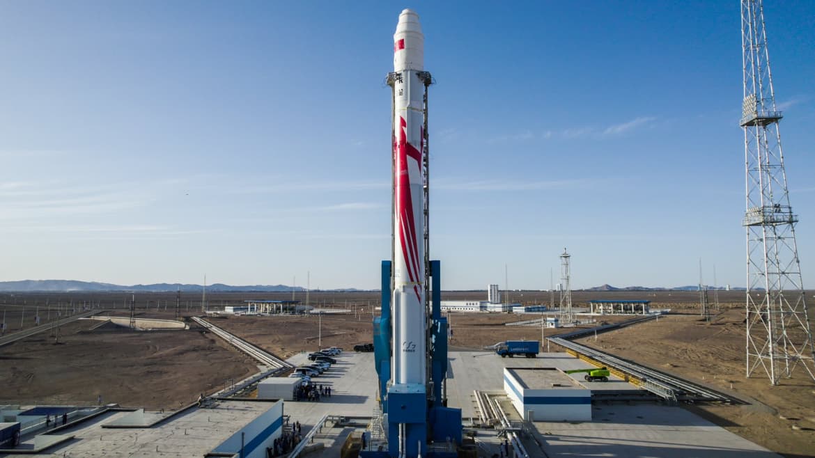 La Cina è la prima a lanciare un vettore con propulsione a metano