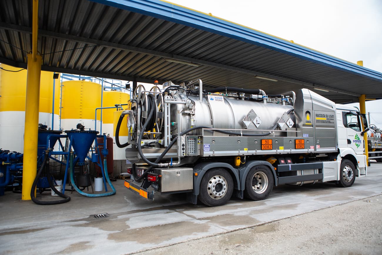 Rigenerare l’olio usato, anziché produrlo dal petrolio: il modello circolare Conou