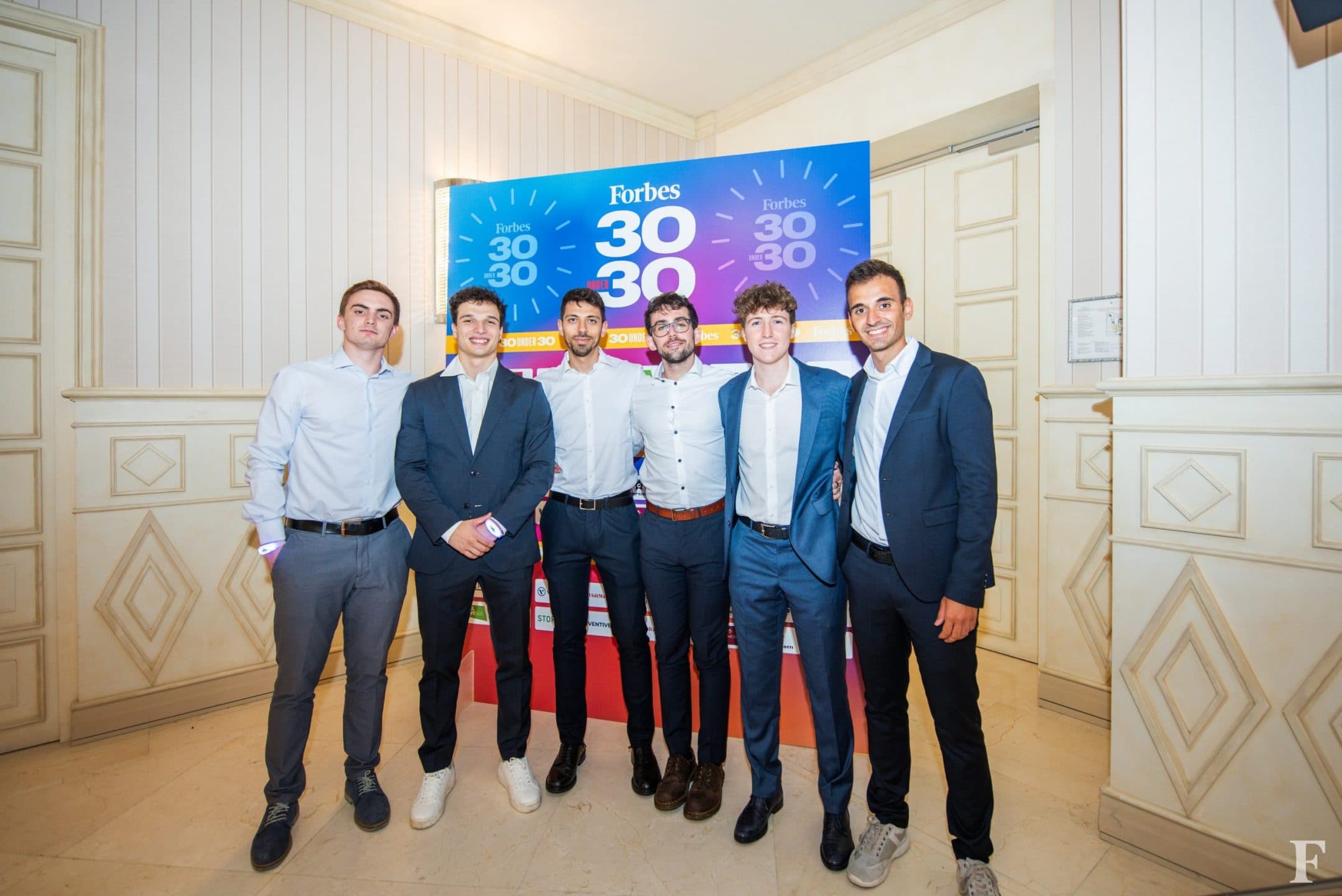 La startup di questi under 30 semplifica la ricerca del parcheggio urbano grazie a un sensore adesivo