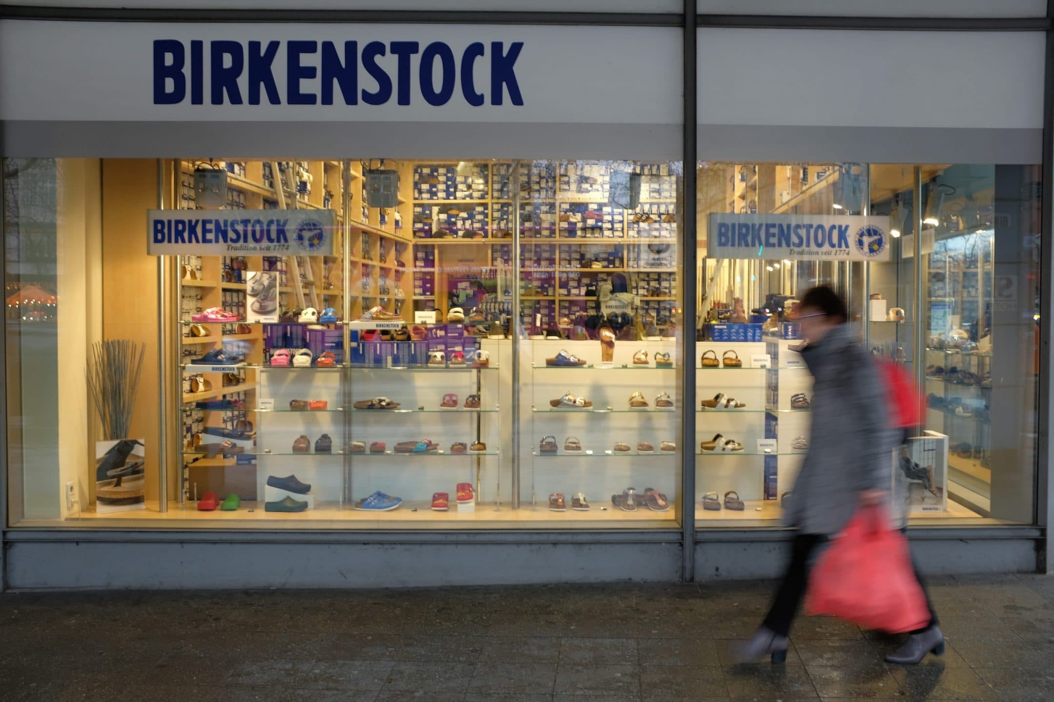 Birkenstock punta a una valutazione fino a 9,2 miliardi di dollari nell'Ipo. Con il figlio di Arnault nel cda