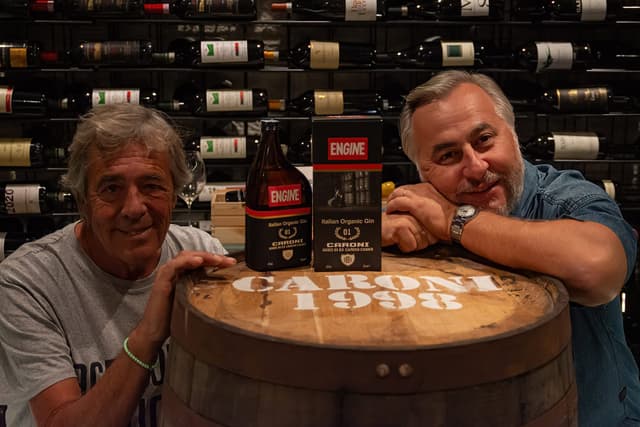 Engine gin presenta la sua ultima creazione in collaborazione con Caroni