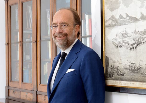 La storia di Vitaliano Borromeo Arese, il principe degli investimenti che punta sullo sviluppo del Lago Maggiore