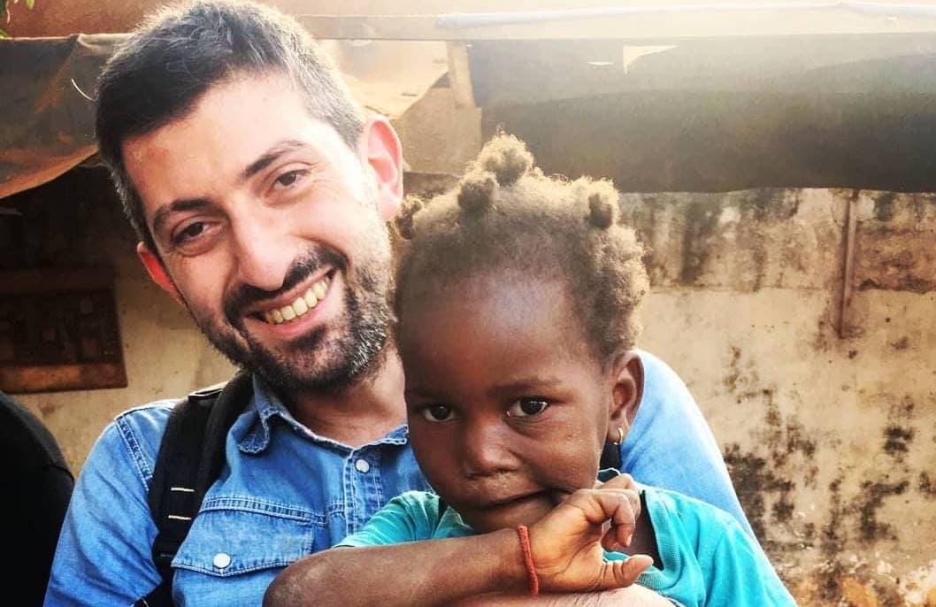 Un alimento terapeutico, sostenibile e riproducibile localmente: così NutriAfrica punta a sconfiggere la fame in Africa