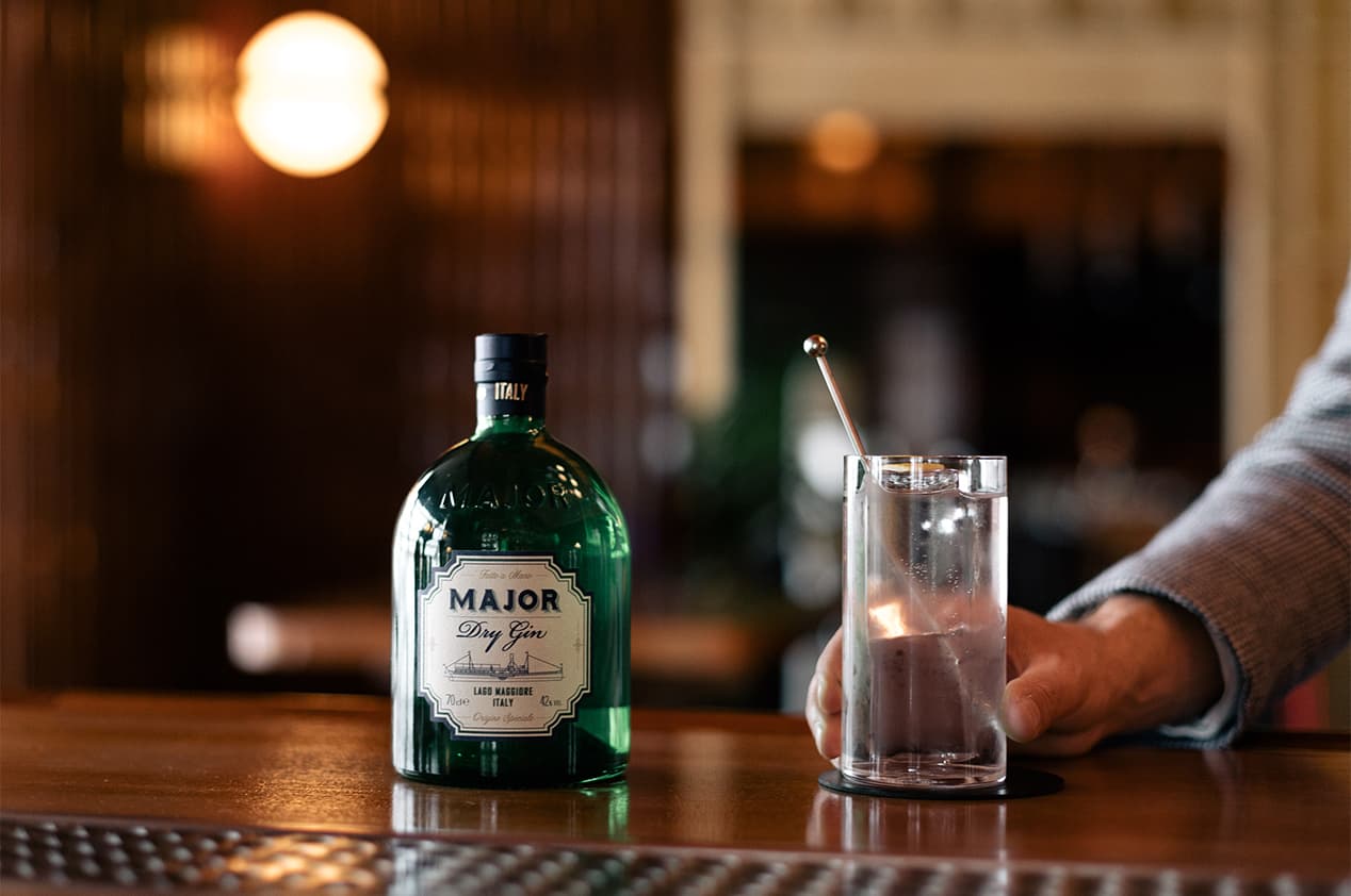 Gin e whisky tra i distillati più apprezzati nell'ultimo trimestre del 2023. E intanto si fanno largo i kit per cocktail fai-da-te