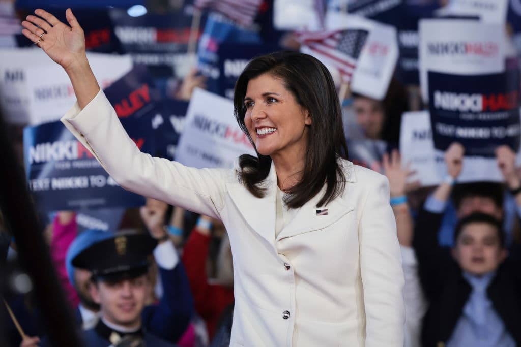 Come Nikki Haley, la rivale di Donald Trump, ha costruito un patrimonio di 8 milioni di dollari