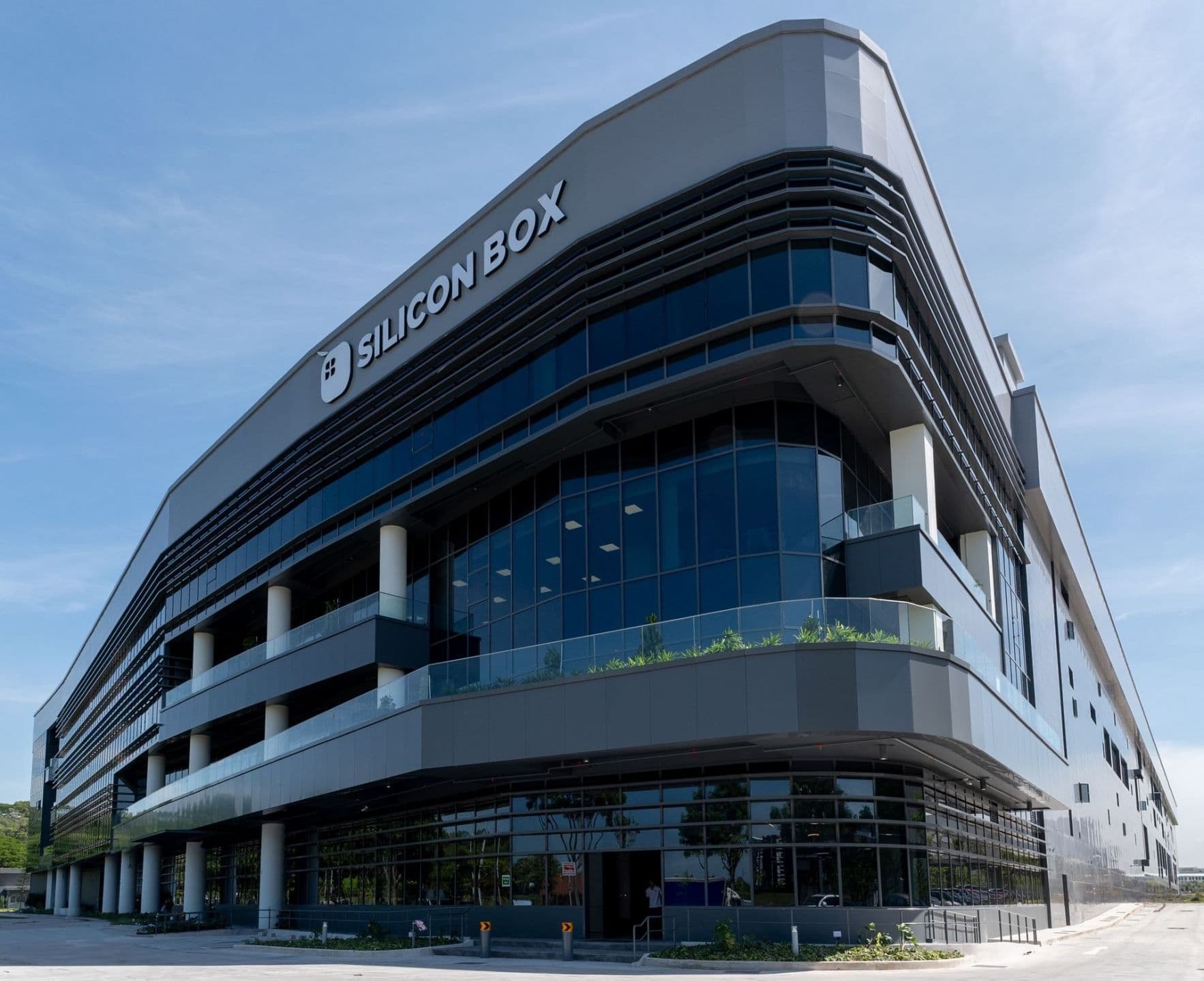 Che cosa fa Silicon Box, l'azienda di semiconduttori di Singapore che investe 3,2 miliardi in Italia