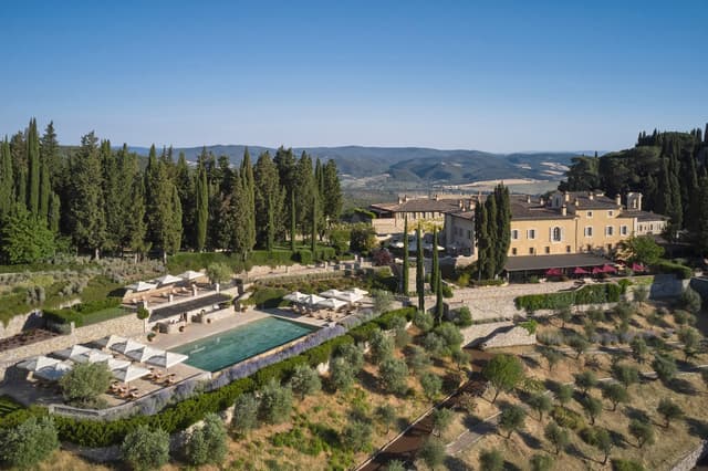 Questo resort esclusivo nel terroir del Brunello svela il restyling delle sue ville private