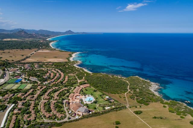 Dai progetti di riforestazione a una cultura aziendale inclusiva: così questa catena alberghiera si distingue per il suo impegno green