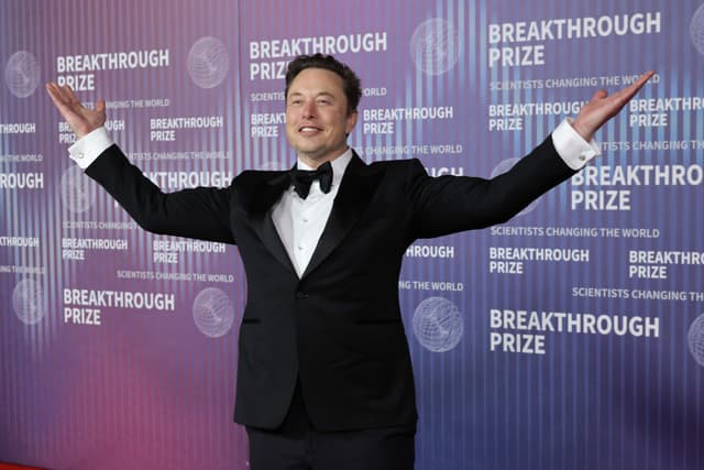 Elon Musk è ora la prima persona al mondo con un patrimonio di 500 miliardi di dollari
