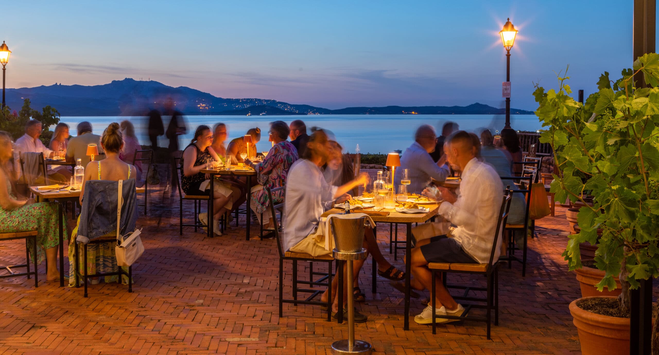 "Valorizzare gli ingredienti della tradizione sarda con elegante modernità": la filosofia gastronomica del Ristorante Deste di Porto Rotondo