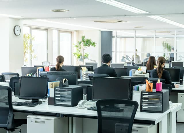 Il "Grande Gap" del welfare: il 77% delle aziende si crede virtuoso, ma la metà dei dipendenti non è d'accordo