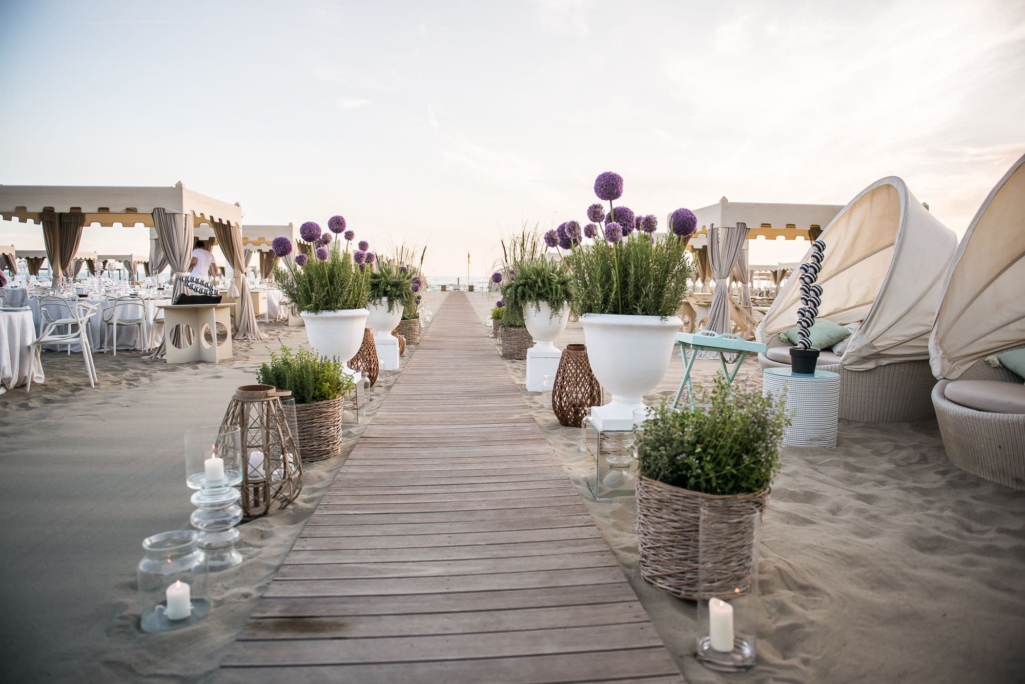 Bagno Alpemare porta a Forte dei Marmi Nobu, il brand della ristorazione co-fondato da Robert De Niro