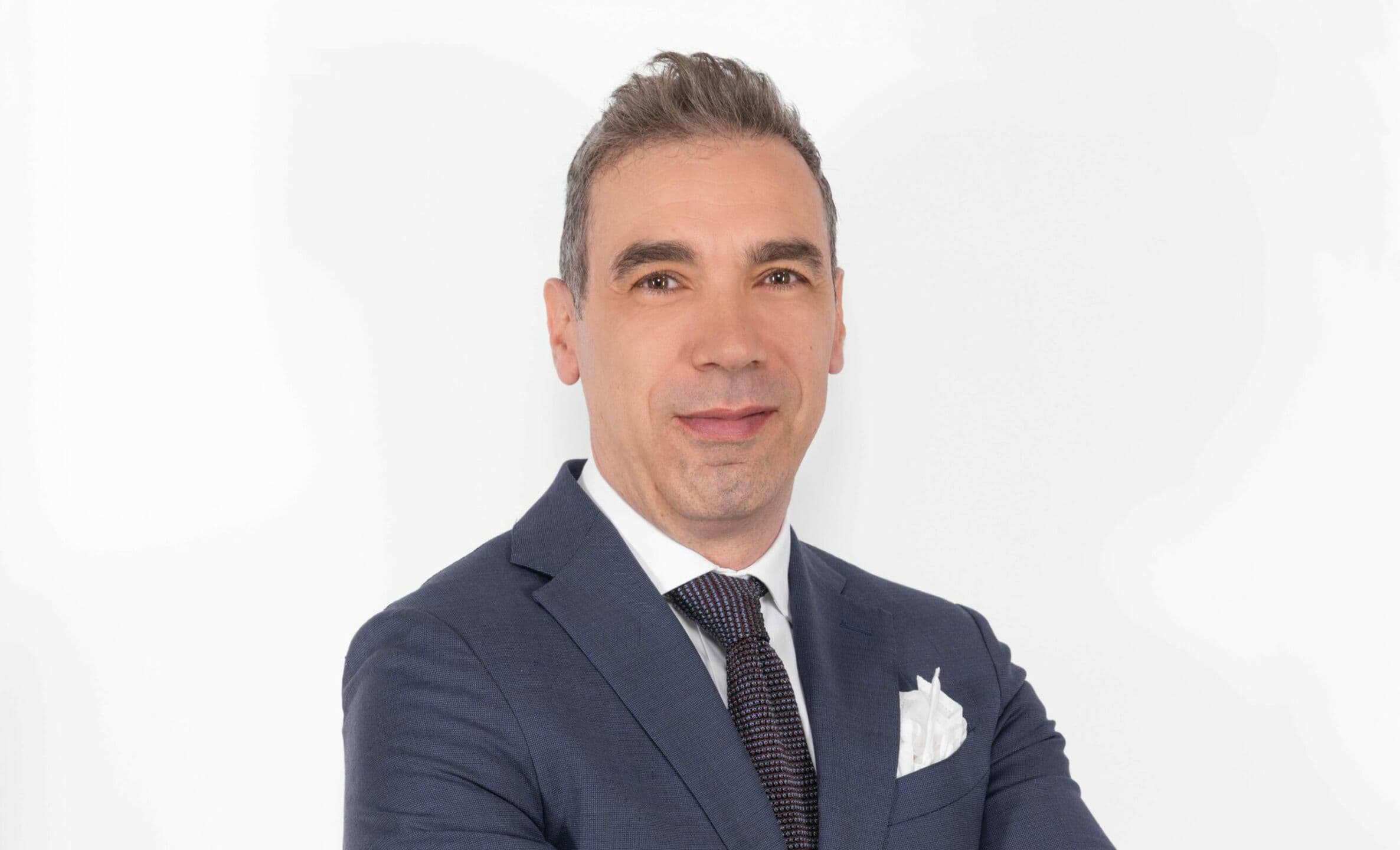 A che punto è l'Italia con la transizione verso le energie rinnovabili: l'intervista all'avvocato Carlo Gioffrè