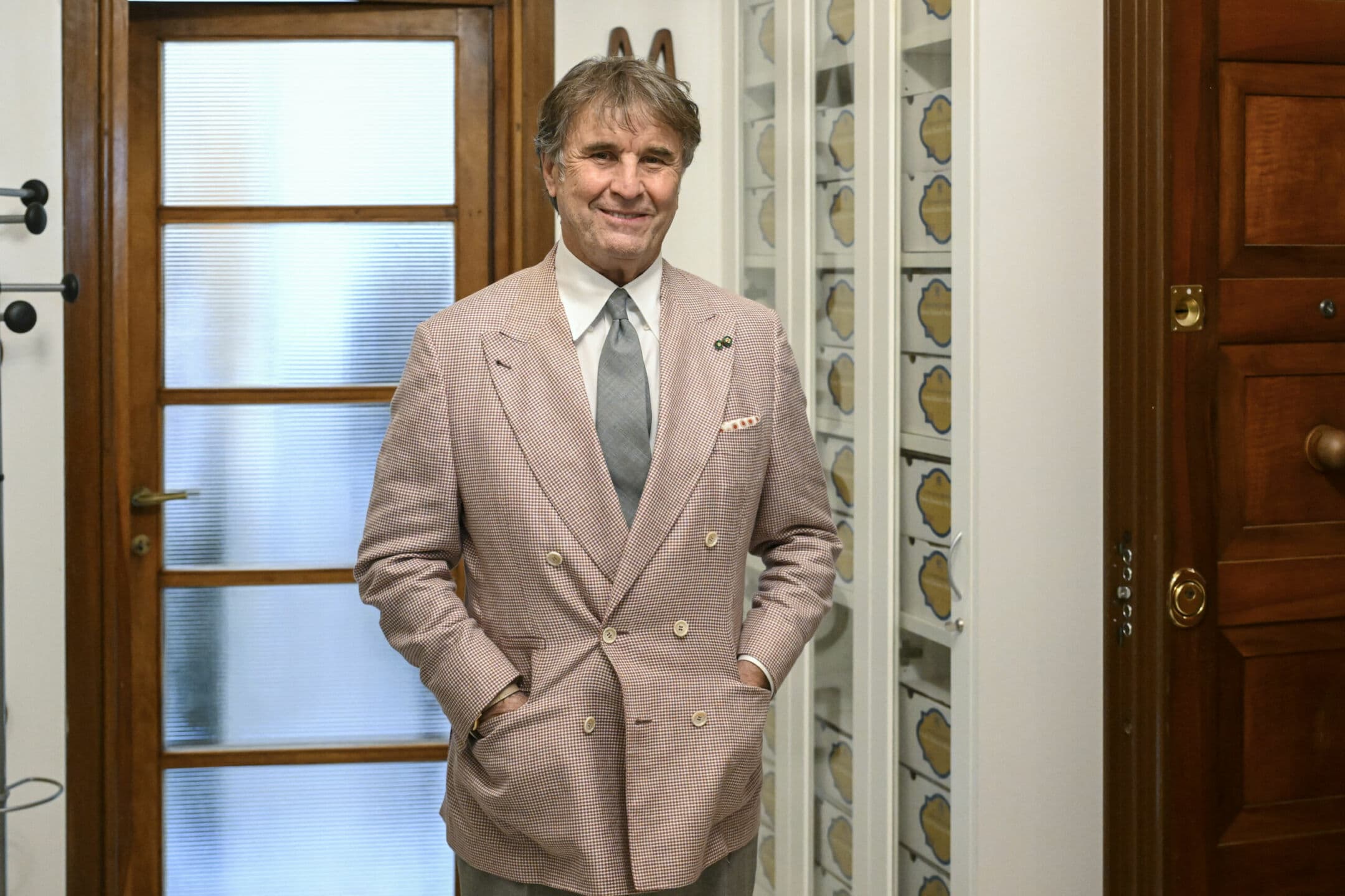 Brunello Cucinelli promuove il governo Meloni: "Voglio vivere da italiano e pagare le tasse qui per i miei figli e nipoti"