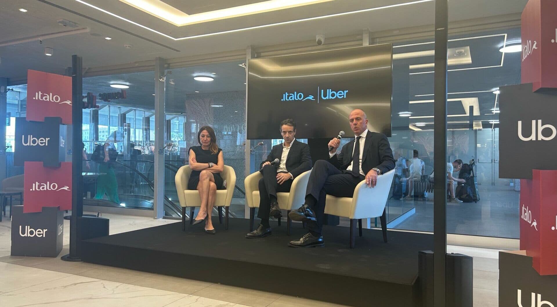 Italo e Uber insieme per la mobilità dell'ultimo miglio: dalla stazione a casa con un click