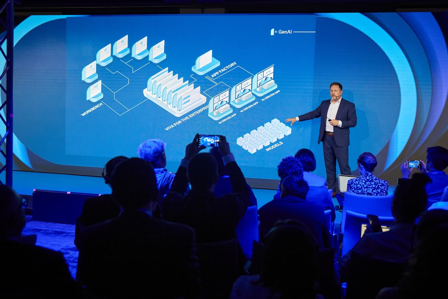 Solo il 3% delle aziende italiane ha adottato del tutto l’IA generativa. I due terzi hanno paura delle implicazioni etiche