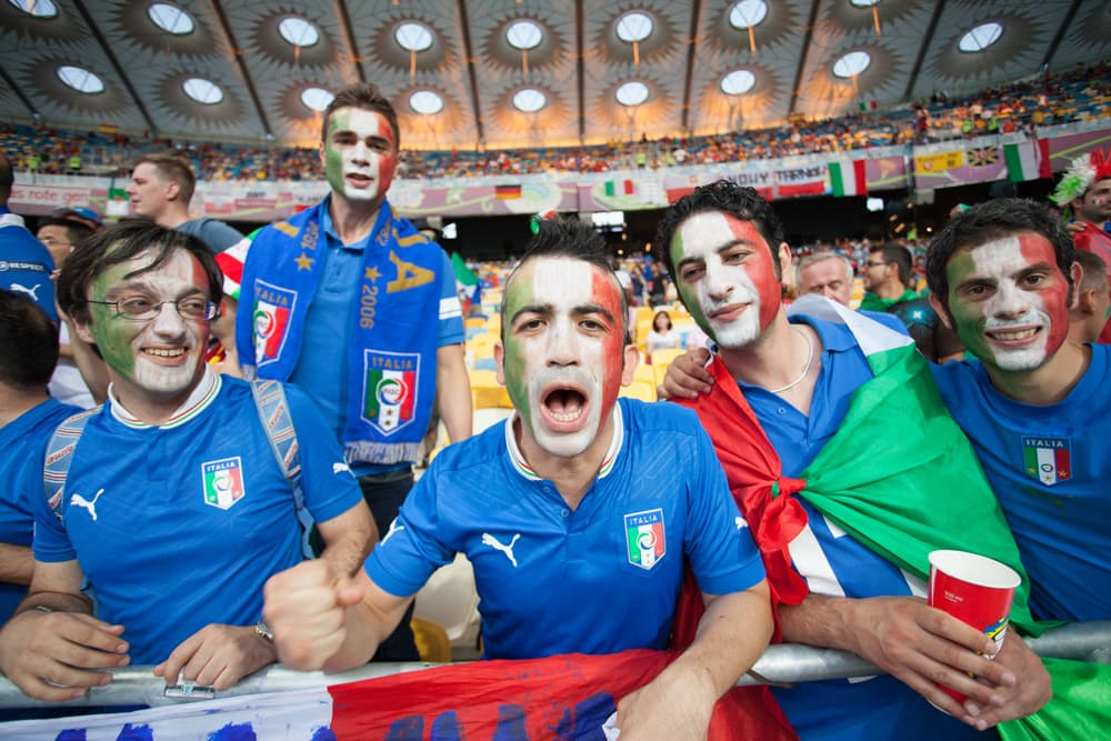 Euro 2024, quasi la metà dei tifosi italiani rinuncerebbe alle vacanze pur di volare in Germania