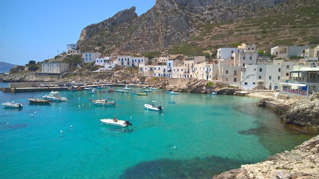 Lorenzo Zurino investe nell'Isola di Levanzo: acquistato immobile vicino il Baglio Florio della famiglia Prada