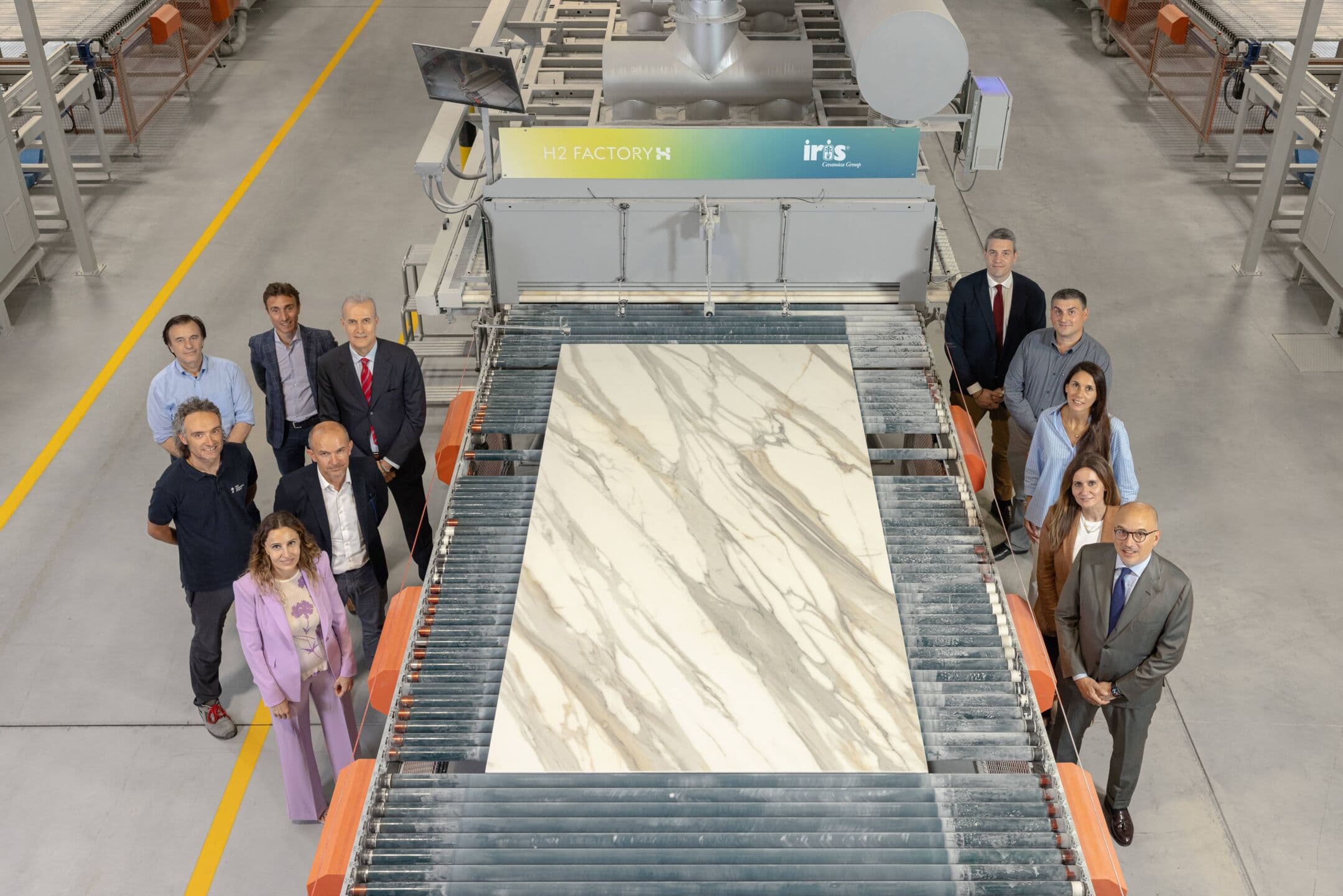 La prima lastra in ceramica al mondo realizzata con idrogeno verde