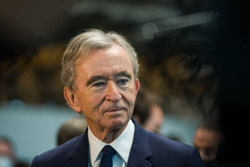 Boom delle azioni LVMH in Borsa: la fortuna di Bernard Arnault aumenta di 19 miliardi di dollari