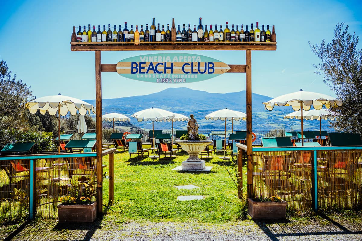 Vineria Aperta, il locale toscano che celebra il Brunello di Montalcino