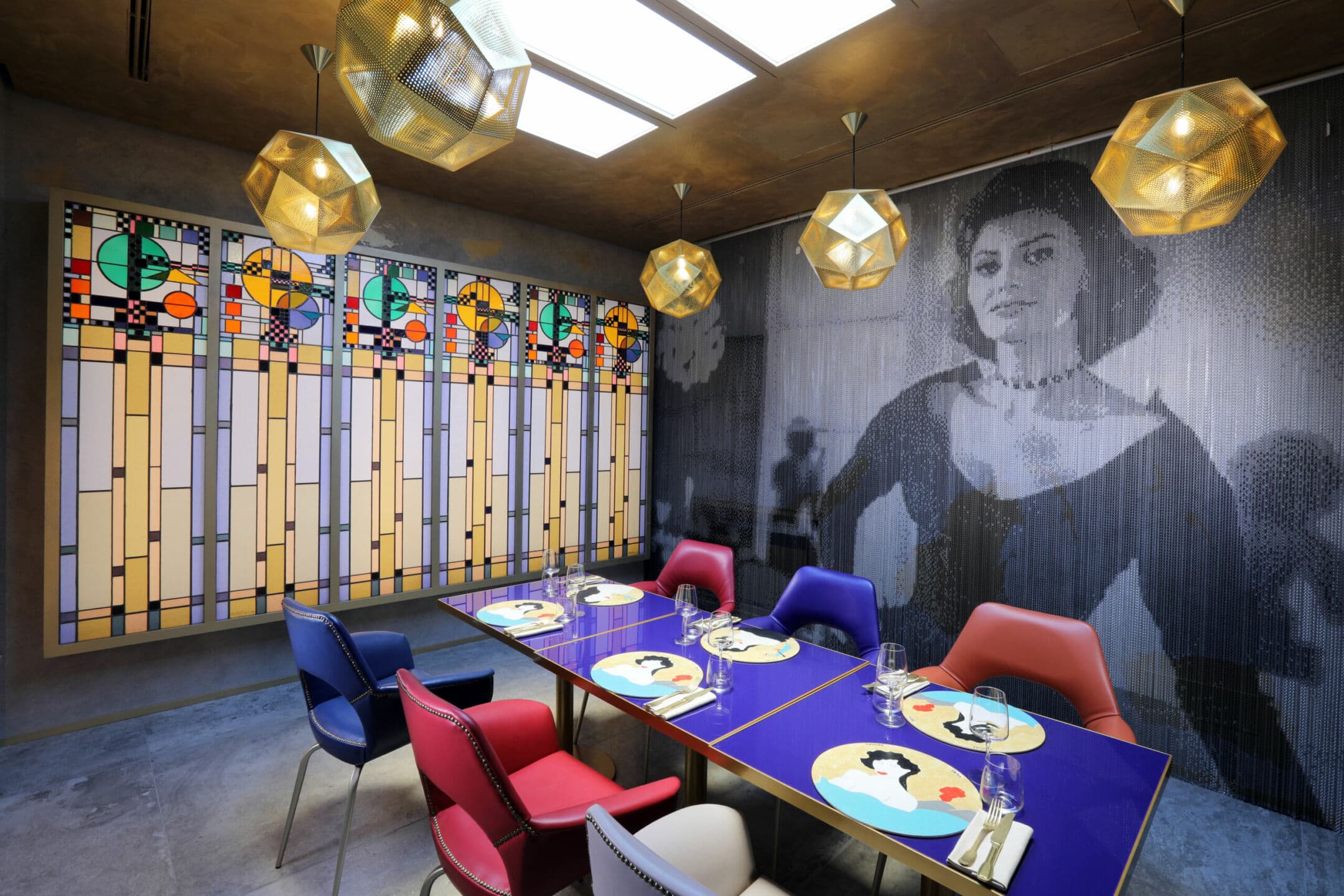 Cucina partenopea e design internazionale: la catena di ristoranti di Sophia Loren sbarca a Hong Kong