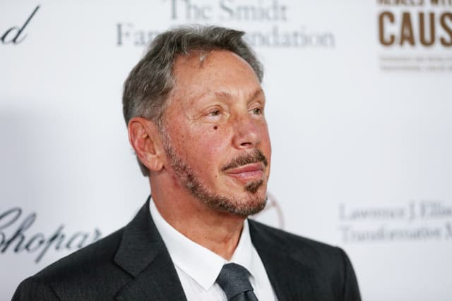 Il patrimonio di Larry Ellison crolla di 100 miliardi di dollari con il ribasso di Oracle: è ora il settimo più ricco del mondo