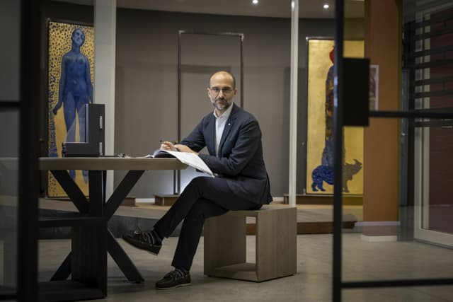 Il polo di alto design dove arredamento, arte e consulenza si intrecciano