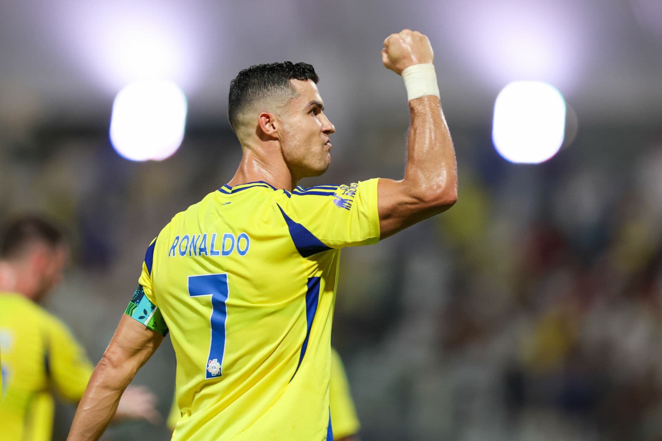 Cristiano Ronaldo resta il calciatore più pagato del mondo. Anche Yamal nella top ten