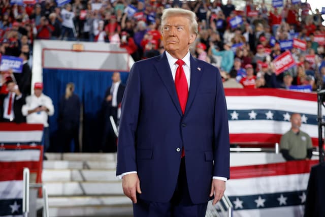 Miliardari, dirigenti aziendali e intrattenitori: tutti gli uomini del presidente Trump