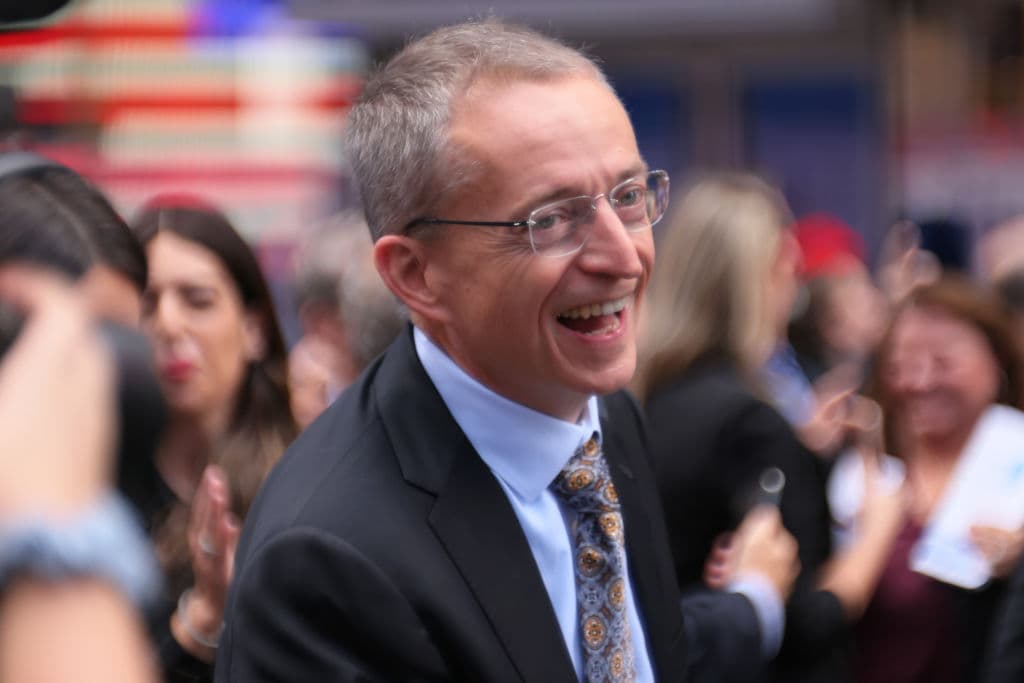 Continua la crisi di Intel: si dimette il ceo Pat Gelsinger