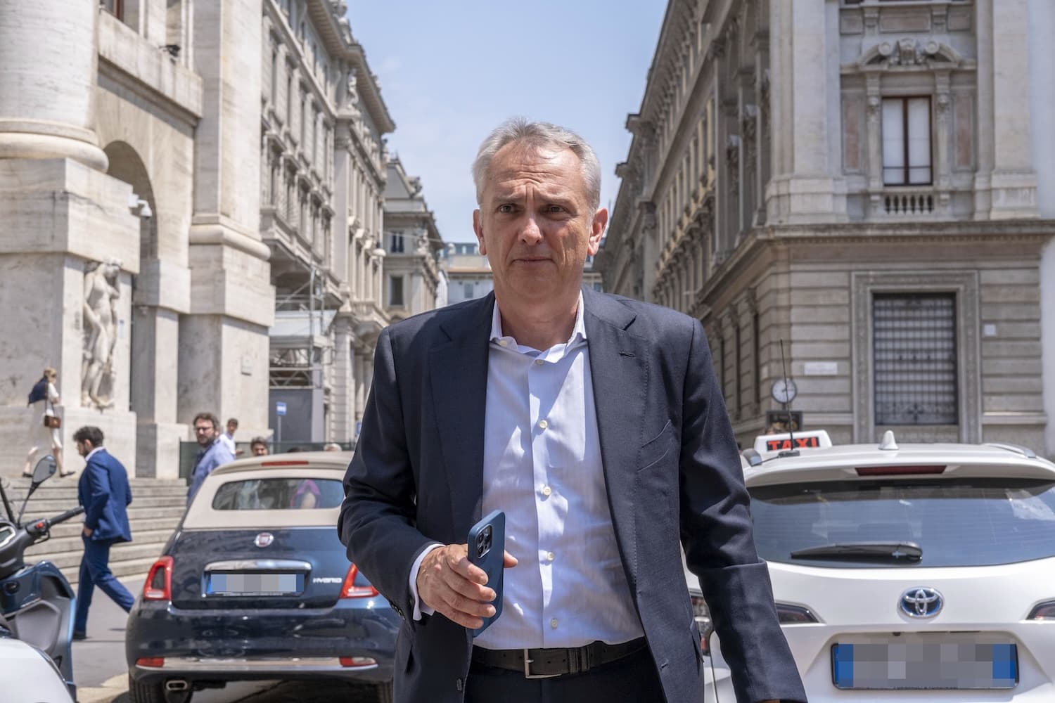 La storia di Luca Maestri, l'ex cfo di Apple che potrebbe diventare ceo di Stellantis