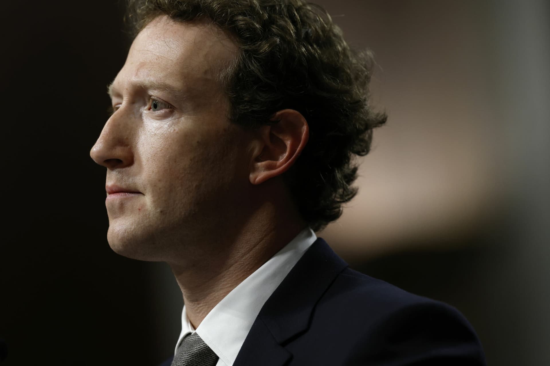 L’appello di Mark Zuckerberg sull’IA: perché la superintelligenza deve rimanere aperta a tutti