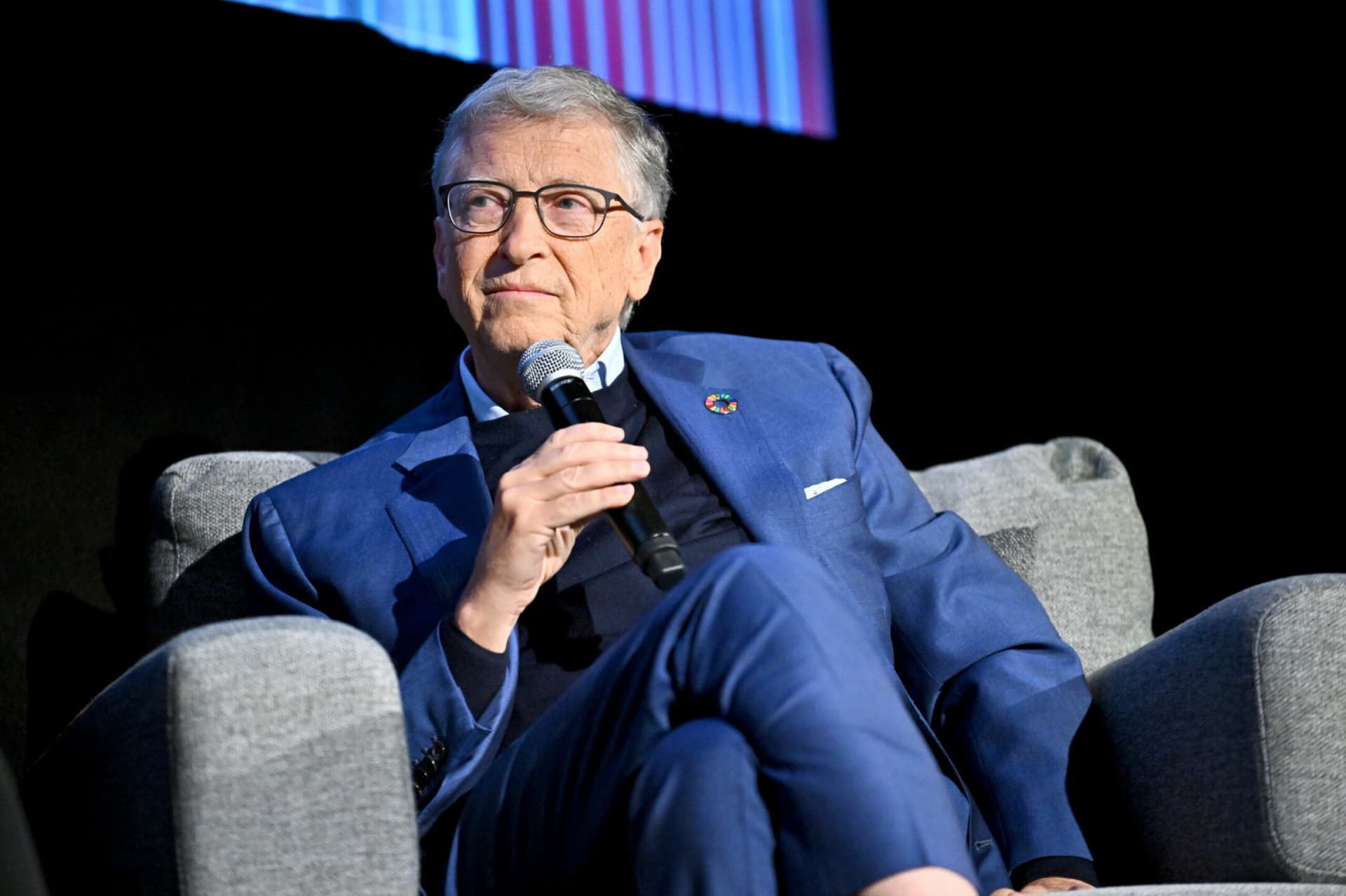 Bill Gates lancia l’allarme sull’IA: “Il mondo non è pronto ai rischi”