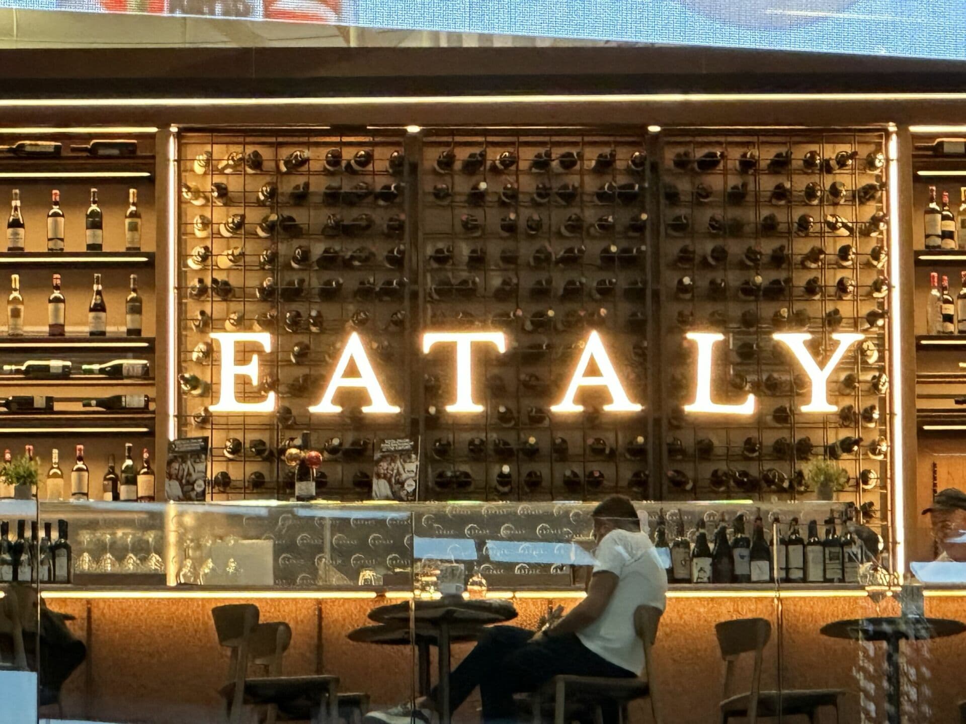 Eataly cresce in Medio Oriente: investimento da 100 milioni di euro per 40 nuove aperture