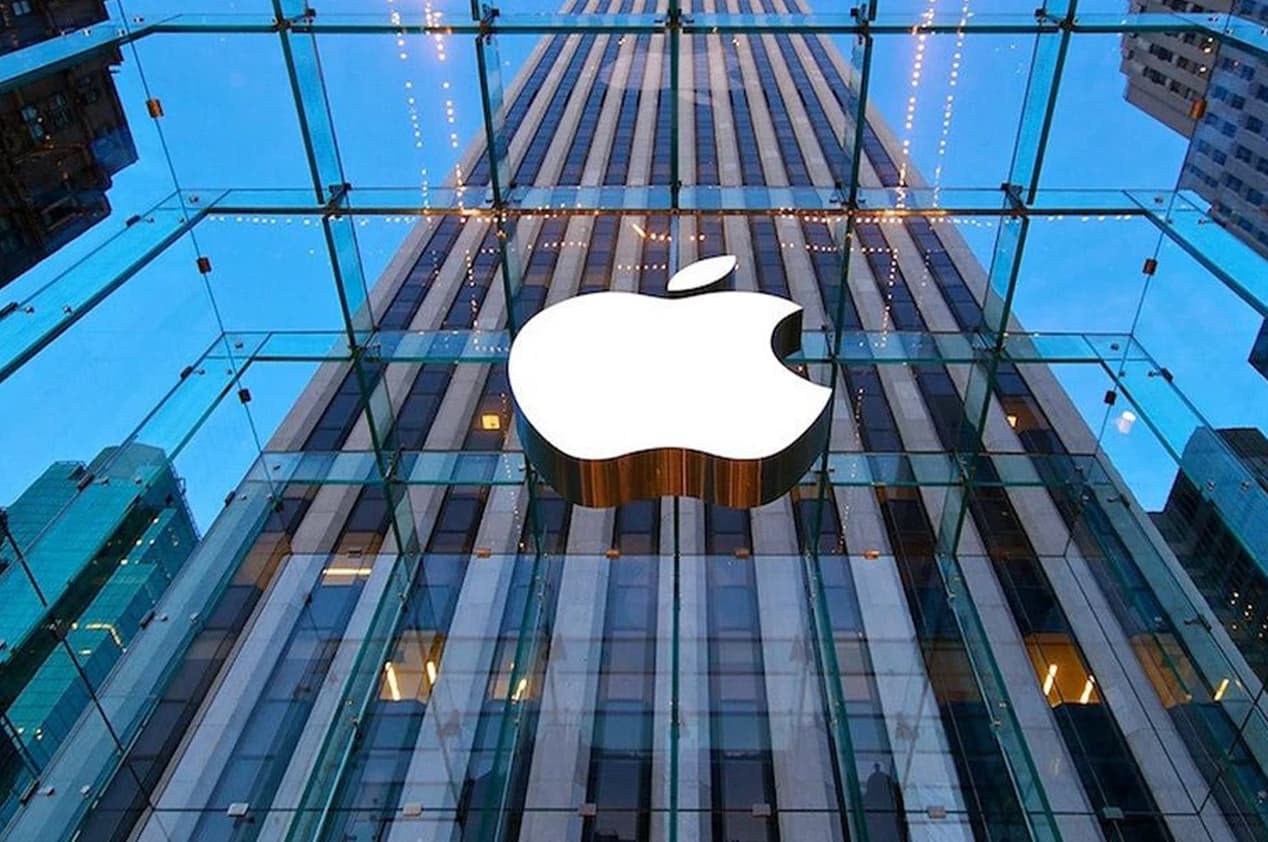 Apple è il brand che vale di più al mondo, Ferrari prima tra le italiane: la classifica Interbrand 2025