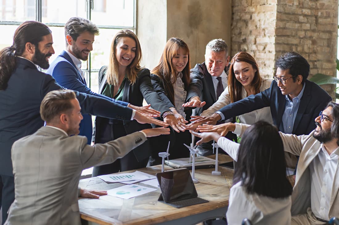 9 italiani su 10 lavorano meglio se c'è senso di comunità tra i colleghi