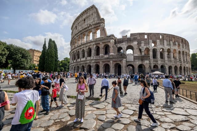 Il turismo pesa per il 10,8% del Pil italiano. Fondamentali i viaggiatori stranieri