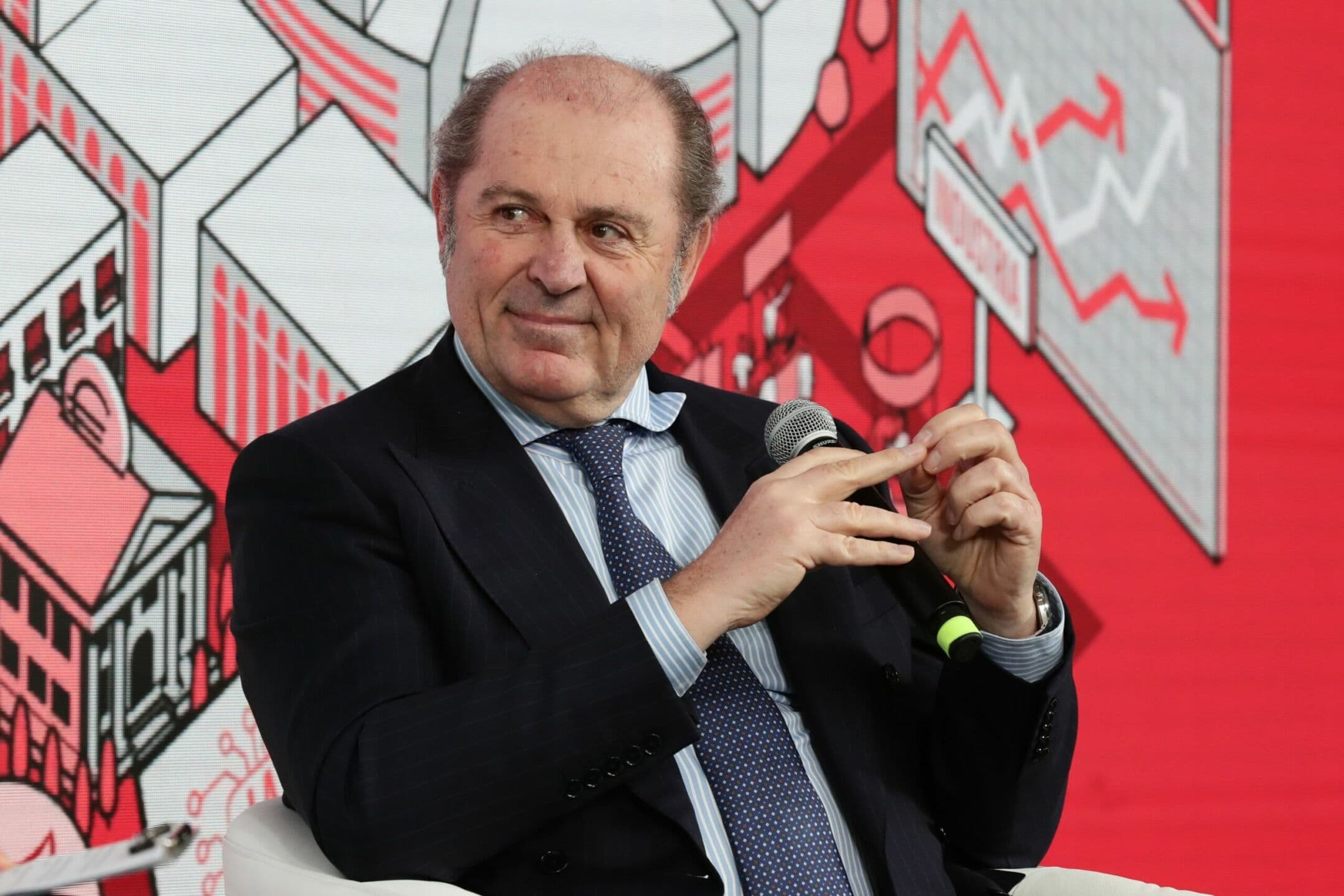 Generali supera le previsioni: utile di 3,8 miliardi e dividendo di 2,1 miliardi