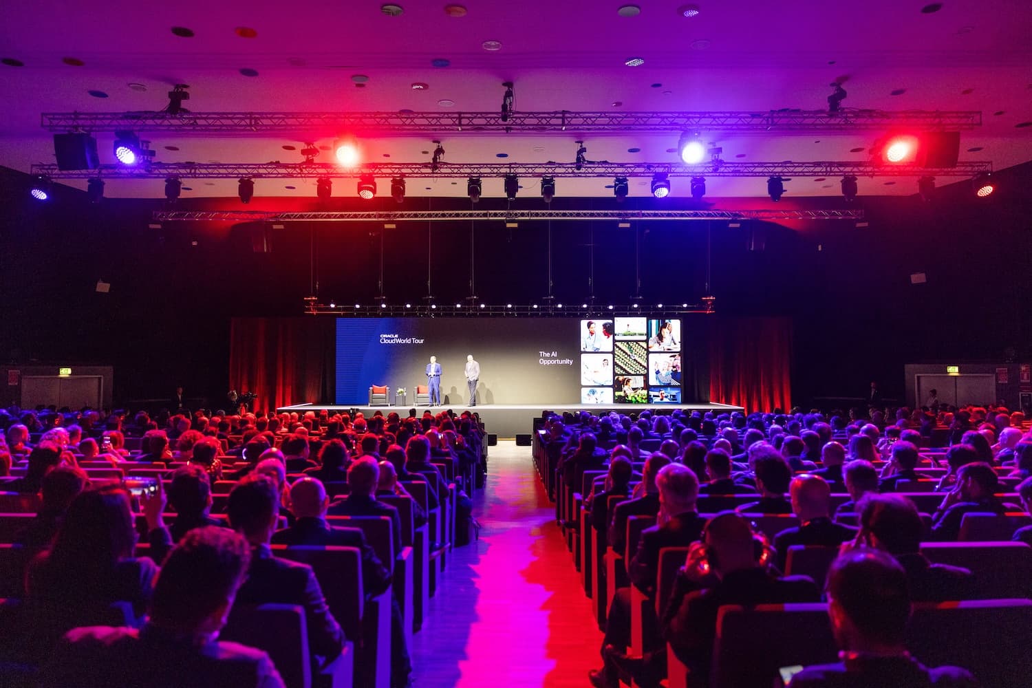 Il CloudWorldTour di Oracle fa tappa a Milano. L'IA al centro delle sessioni