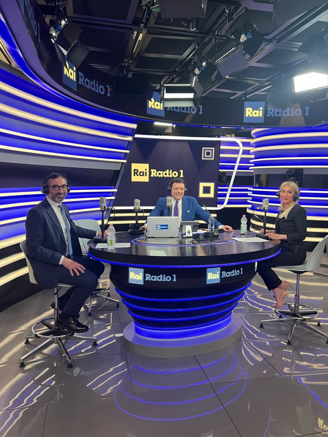 I programmi di Intesa e Forbes  per i giovani leader raccontati  da Zambito e Formichella su Radio 1