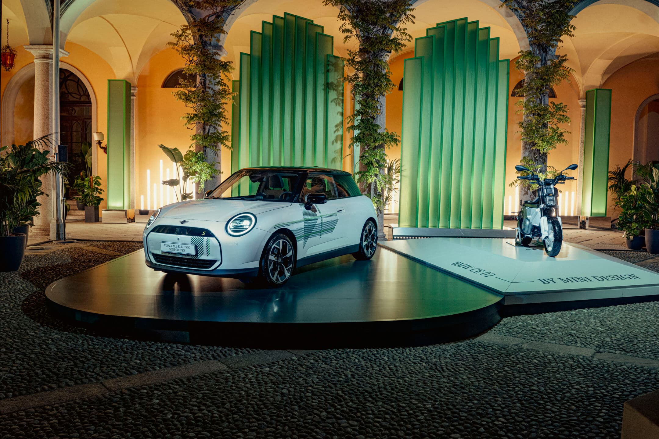 Bmw al FuoriSalone 2025: innovazione sensoriale e nuovi design per ridefinire la mobilità