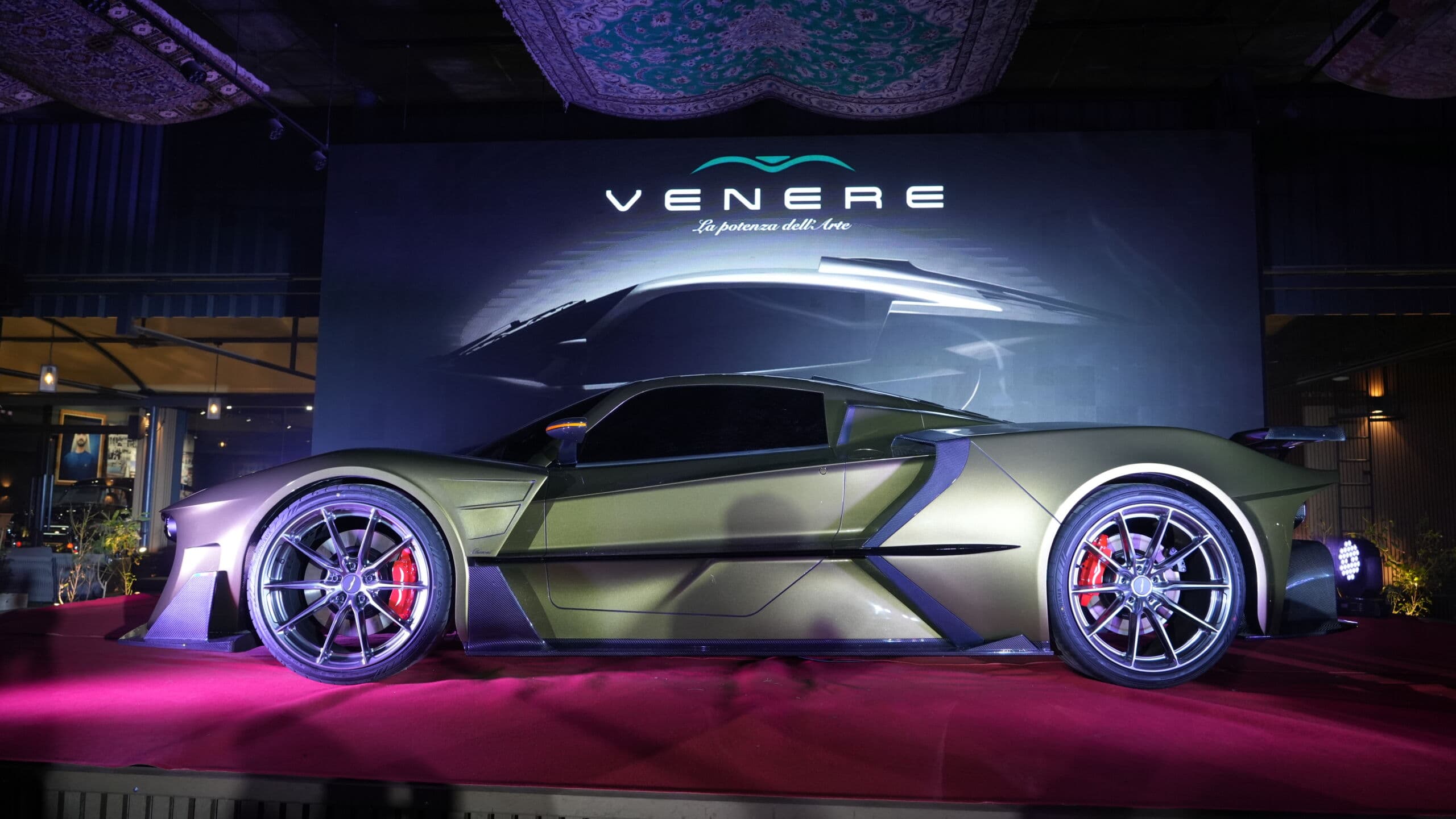 Venere, l’hypercar Italiana che vuole ridefinire il lusso e l’innovazione, ha debuttato a Dubai