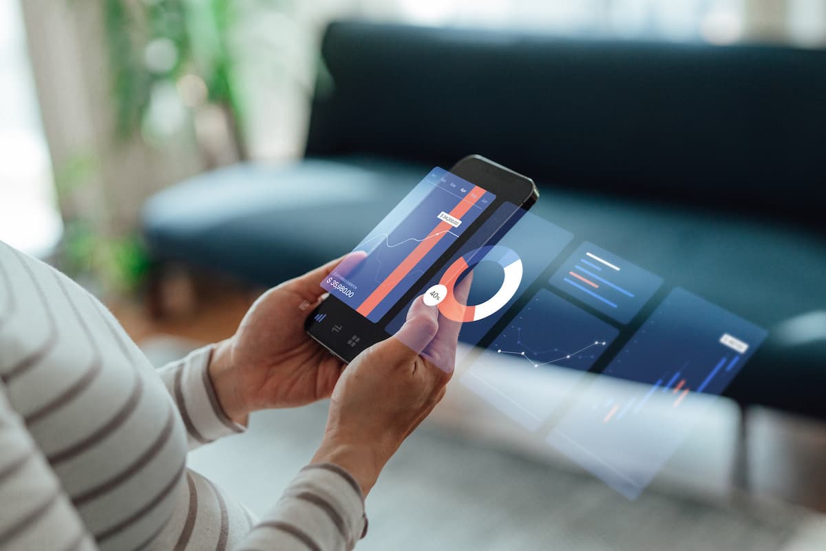 Le banche native digitali crescono del 50% all’anno in Italia. Lo studio di Deloitte