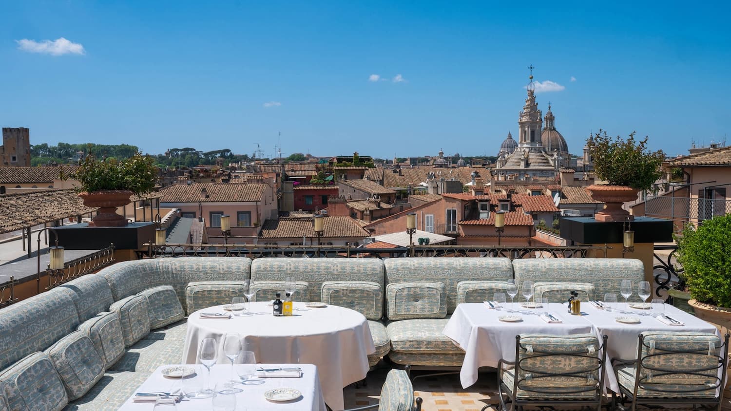 Gigi Rigolatto debutta in Italia sulla terrazza dell'Orient Express La Minerva di Roma