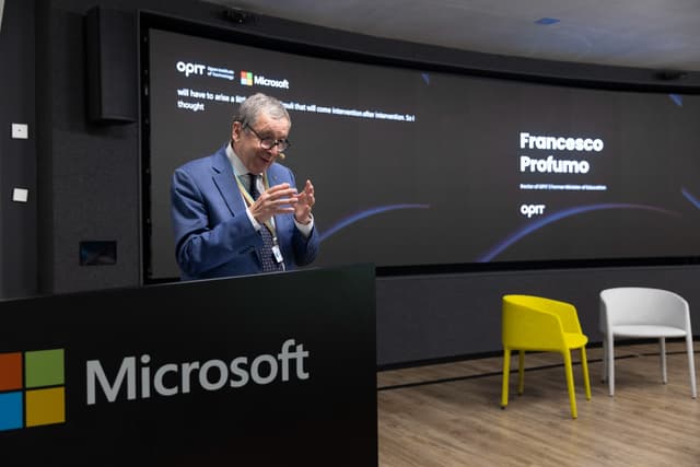 L’università online Opit lancia il suo AI Copilot